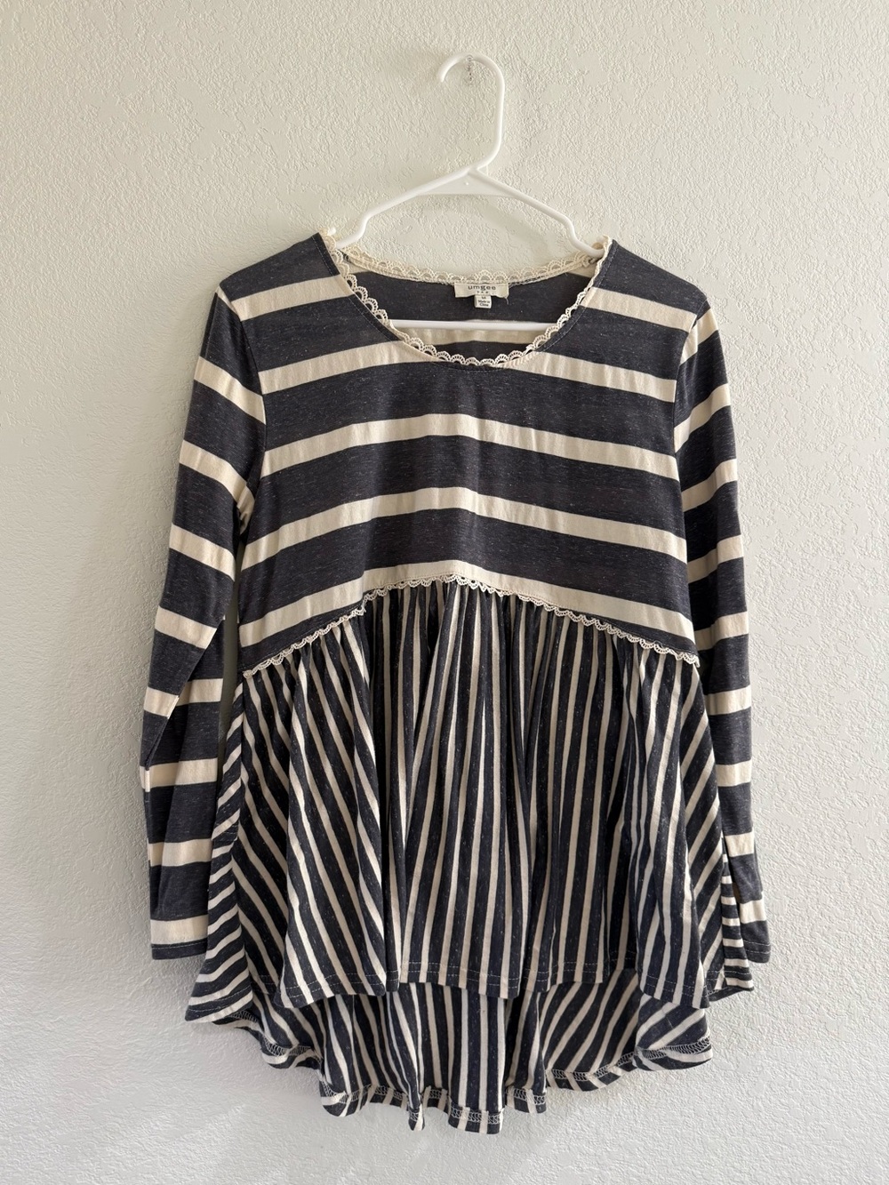 Umgee Blue and Cream Striped Lace-Trim Tunic